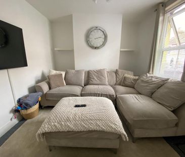 3 bedroom end of terrace house to rent - Photo 1