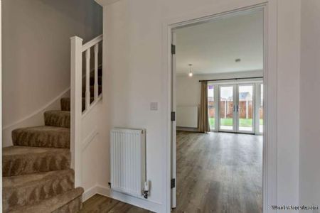 4 bedroom property to rent in St Neots - Photo 3