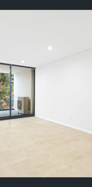 Modern Three-Bedroom Apartment in Prime Burwood Location - Photo 1