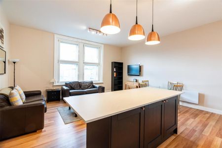 2 bedroom apartment to rent - Photo 3