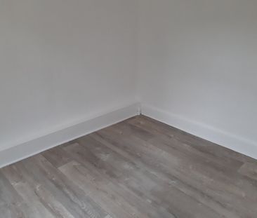 Location Appartement 2 pièces 27m² - Photo 2