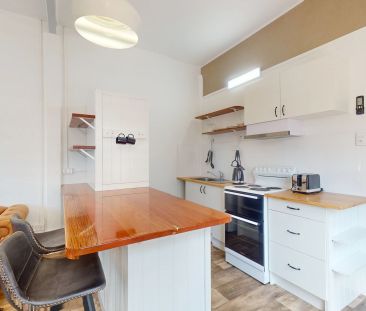 West End Beauty. Fully furnished Unit! - Photo 6