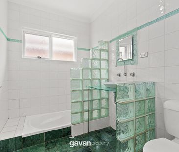 Convenient Lifestyle in the Heart of Beverly Hills - Photo 6