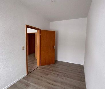 Frisch Renoviert! Gemütliche 2-Raum-Wohnung in zentraler Lage - Photo 3