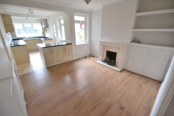 Price £1,500 pcm - Available 06/02/2026 - Unfurnished - Photo 1