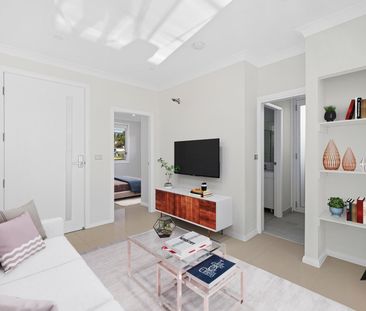 13A Facey Cres, Lurnea NSW 2170 - House For Rent | Domain - Photo 3