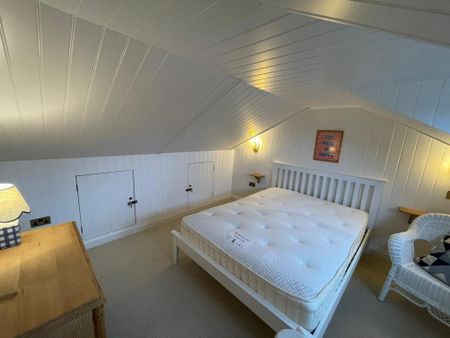 2 bedroom terraced house to rent - Photo 4