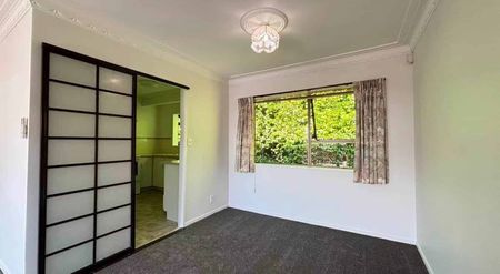Three Bedroom Family Home In A Convenient Location - Photo 3