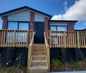 Brand new family home 1/26 Pah Road, Papatoetoe, Auckland - Photo 1