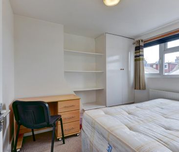 6 bedroom house to rent - Photo 4