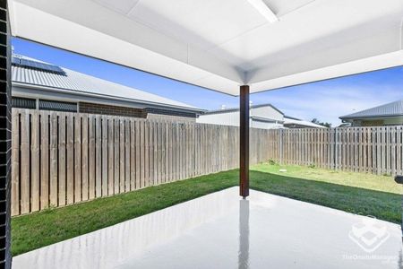 As New 3 Bedroom 2 Bath 2 Car Home - Photo 3