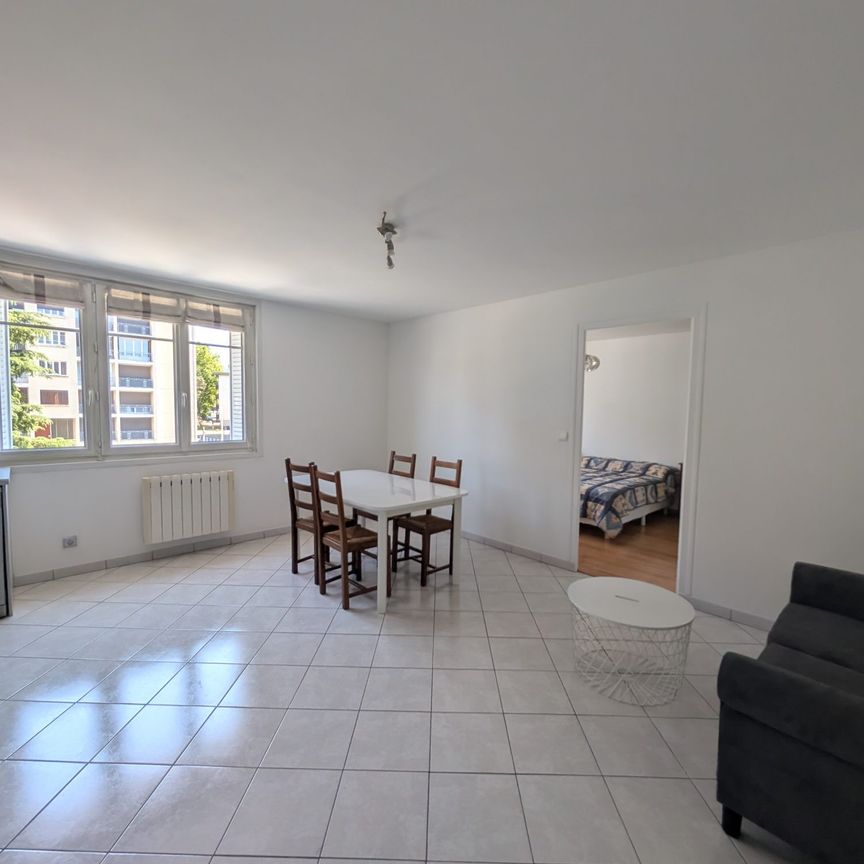 Location Appartement 3 pièces 51m² ST MARTIN D HERES 38400 - Photo 1
