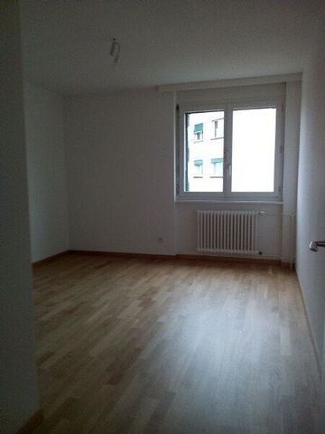 Apartment - Photo 4