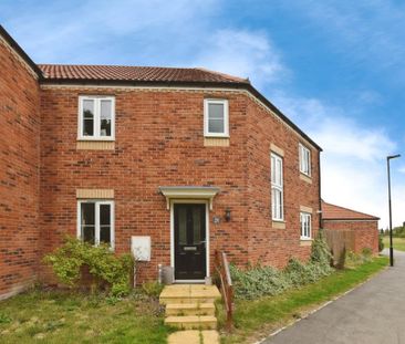 3 bedroom end of terrace house to rent - Photo 1