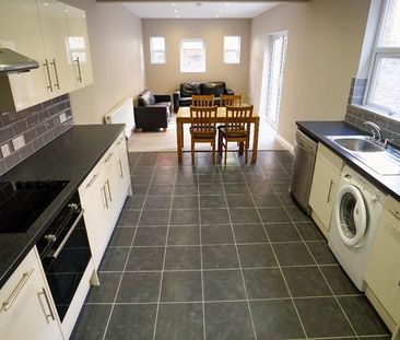 Room in a Shared House, Bernard Street, SO14 - Photo 2