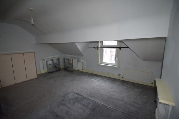 To Let 1 Bed Apartment - Photo 1