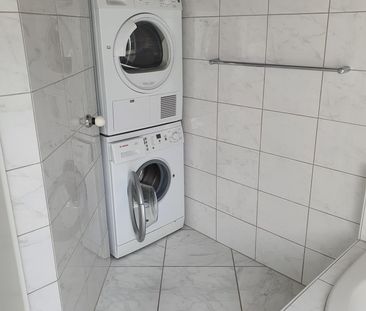 moderne 5 1/2-Zimmer-Duplexwohnung im Dorfzentrum - Foto 4