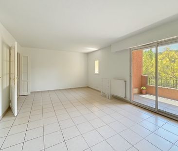 Location Appartement 3 pièces 67m² MOUGINS 06250 - Photo 3