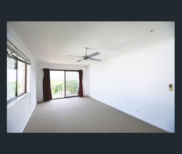 Family Home with Space, Space and more Space... - Photo 5