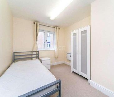 Bed Flat, Luscinia View, RG1 - Photo 1