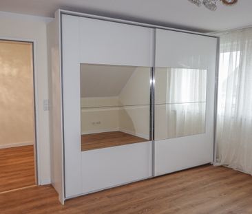 Großzügige DG-Wohnung für 2 Personen mit Einbauküche, Garage,großer... - Foto 1