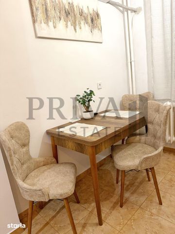 Apartament renovat 2 camere, etaj 1, centrala, vis-a-vis Iulius Mall - Fotografie 2