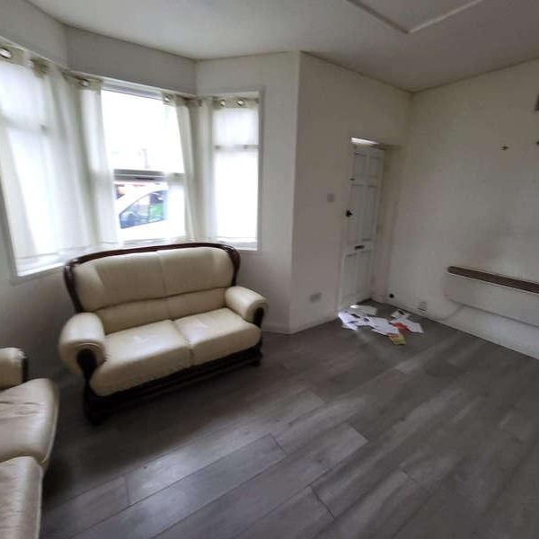 Crawley Road, Luton, LU1 - Photo 1