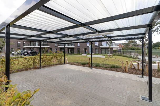 ! NIEUWE VOORWAARDEN! Zeer mooi afgewerkt en instapklaar nieuwbouwappartement gelegen in groene zone met mogelijkheid tot bijhuren van ondergrondse autostaanplaats - Foto 1