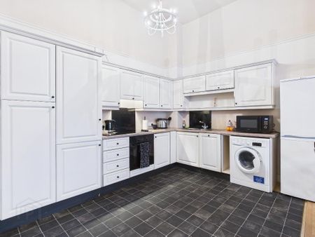 L'Academie, 14 College Gardens, Belfast, BT9 6BQ - Photo 4