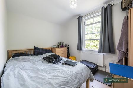 4 bedroom flat to rent - Photo 3