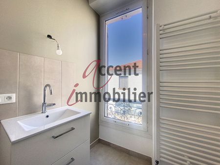 Noves : Appartement T2 53 m², - Photo 5