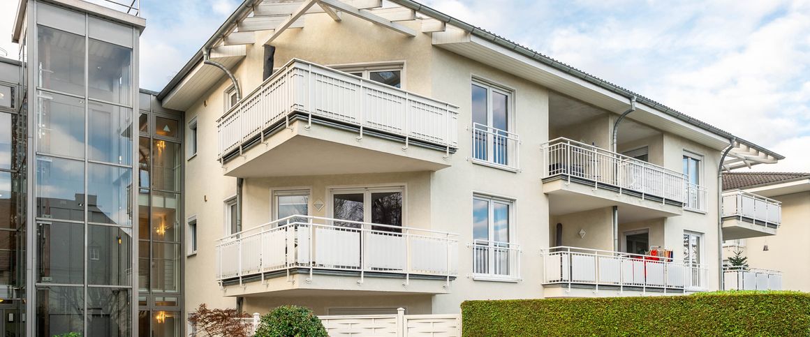 Schicke 2 Zimmer Wohnung mit zwei Balkonen, Fahrstuhl und Tiefgarage im schönen Bielefeld Sieker - Foto 1