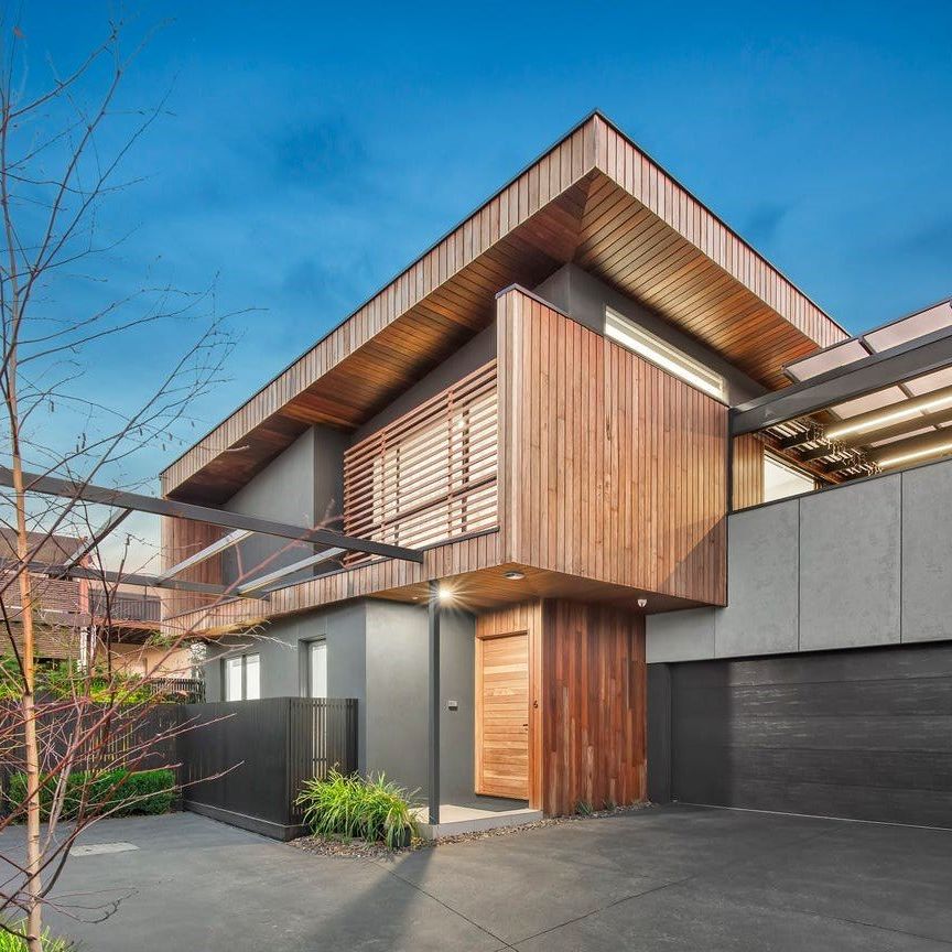 Luxury Family Living with Poolside Lifestyle - Photo 1