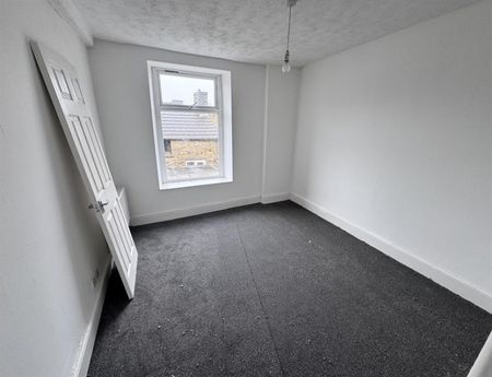 2 Bedroom Apartment To Let - Photo 5