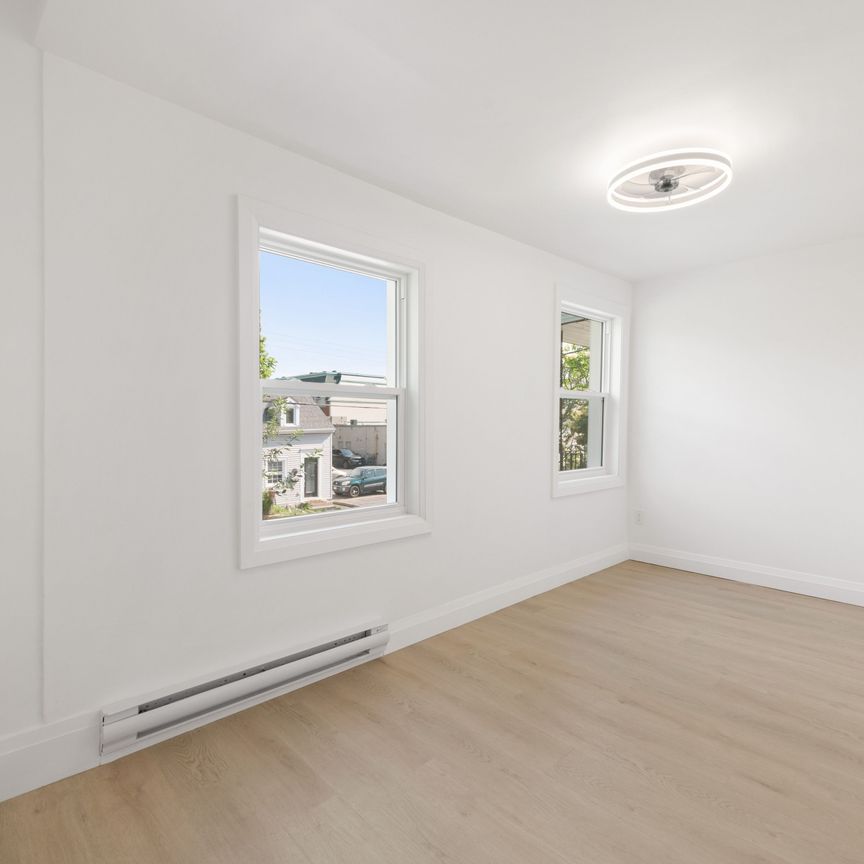 For Lease - 145 St Andrew Street Unit# 2, Lower Town - Sandy Hill, Ontario - Photo 1