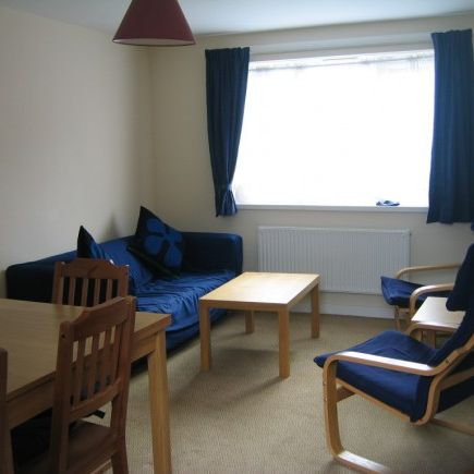 5 bed house close to New College - good bus links to central Durham - Photo 1
