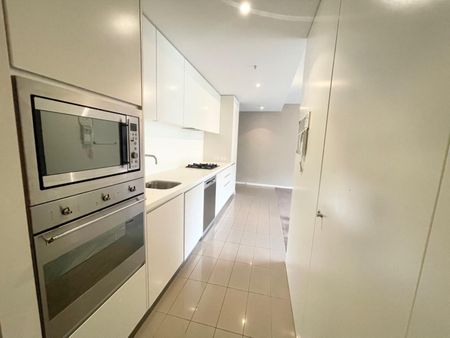 308/5 Sterling Circuit, Camperdown NSW 2050 - Apartment For Rent | Domain - Photo 5
