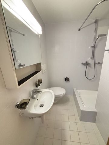 Helle Dachwohnung an zentraler Lage, Nähe Bhf. Ettingen - Photo 5