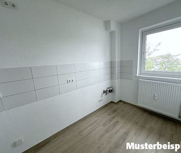 + 1 Zimmer mit modernisiertem Badezimmer + - Photo 3