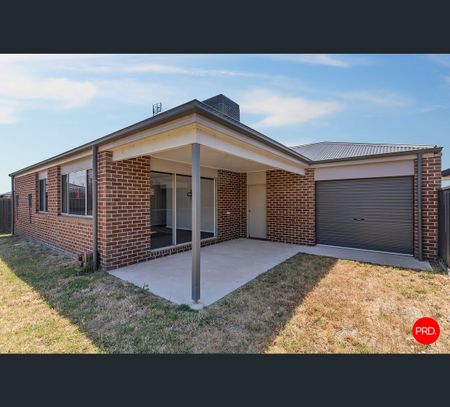 9 McCubbin Street, Huntly, Vic 3551 - Photo 2