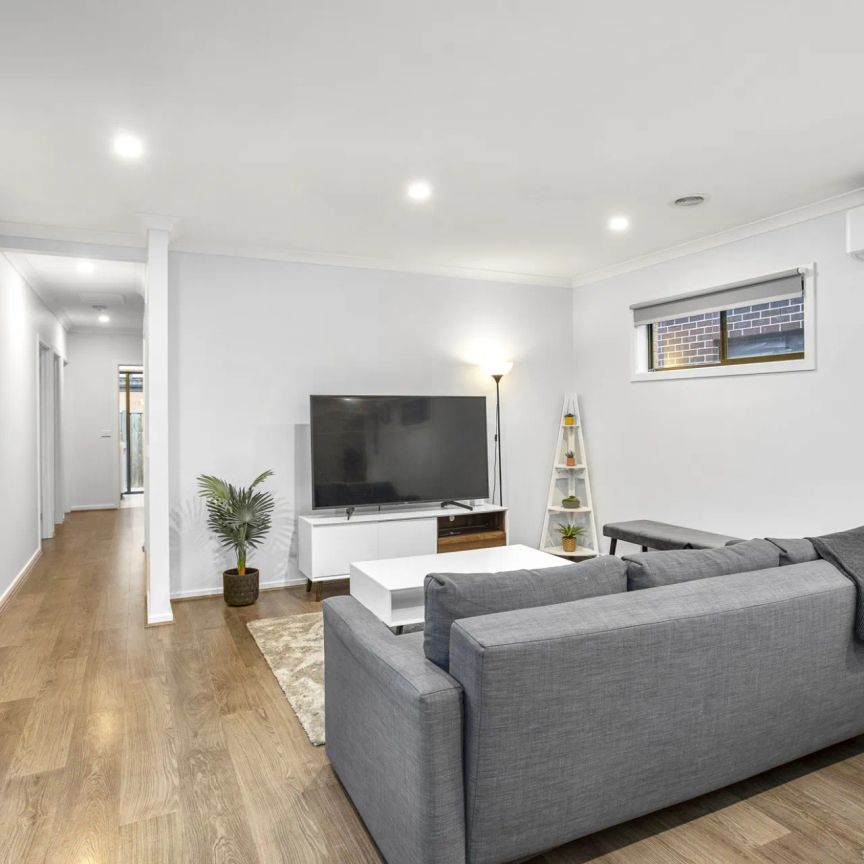 Modern Elegance in the Heart of Strathtulloh - Photo 1