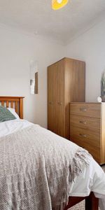 1 bedroom in a house share to rent - Photo 3