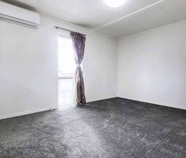 Brand new bathroom+kitchen 2-BR house, Henderson - Photo 1