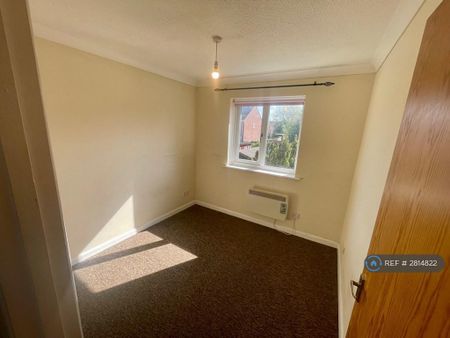 1 bedroom flat to rent - Photo 2