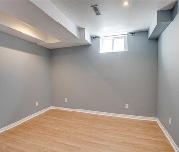 For Lease - 548 Garden Walk (Lower) Walk, Mississauga, Ontario - Photo 3