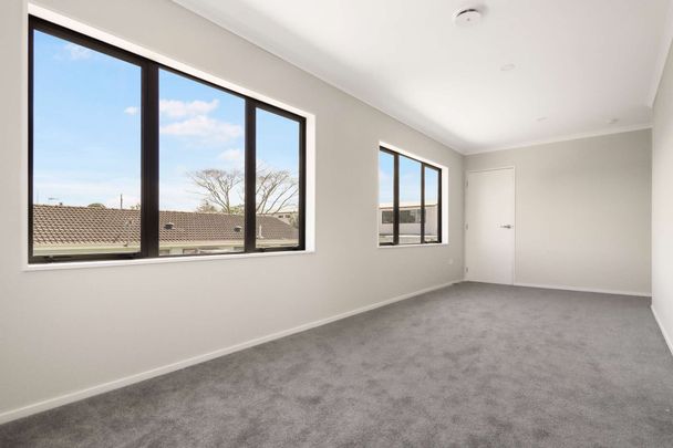 Luxury Living in Manurewa - Photo 1