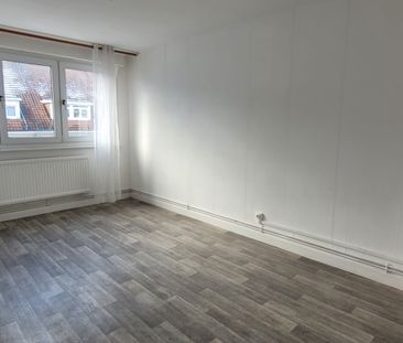 Location Appartement 3 pièces 72m² ST OMER 62500 - Photo 3