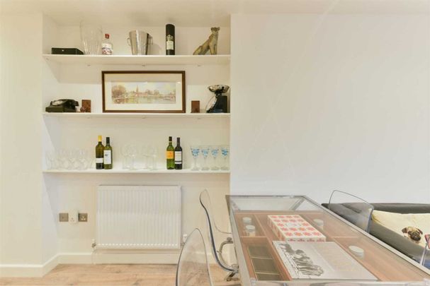 Novellus Court, Epsom - Photo 1