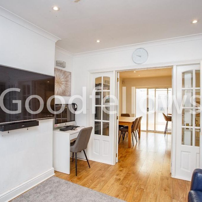 3 bedroom terraced house to rent - Photo 1