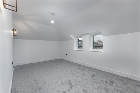 5 bedroom detached house to rent - Photo 3